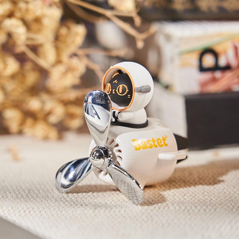 Cat car air freshener with vent clip and spinning fan