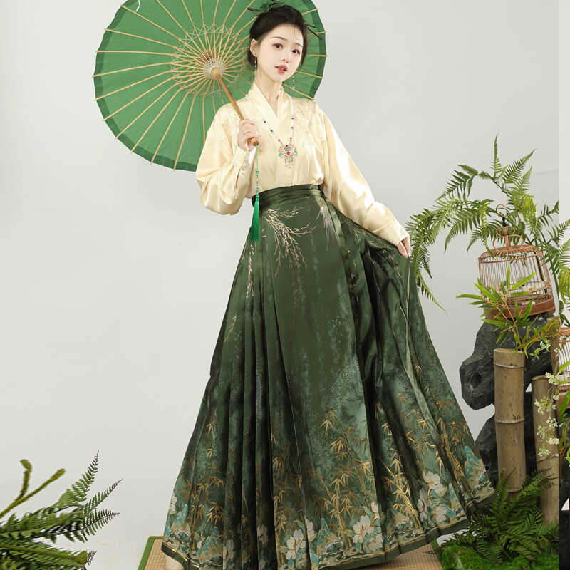 Luozhu [Bamboo Shadow] Ming Dynasty women's Hanfu woven gold makeup horse face skirt flat sleeve suit improved Hanfu