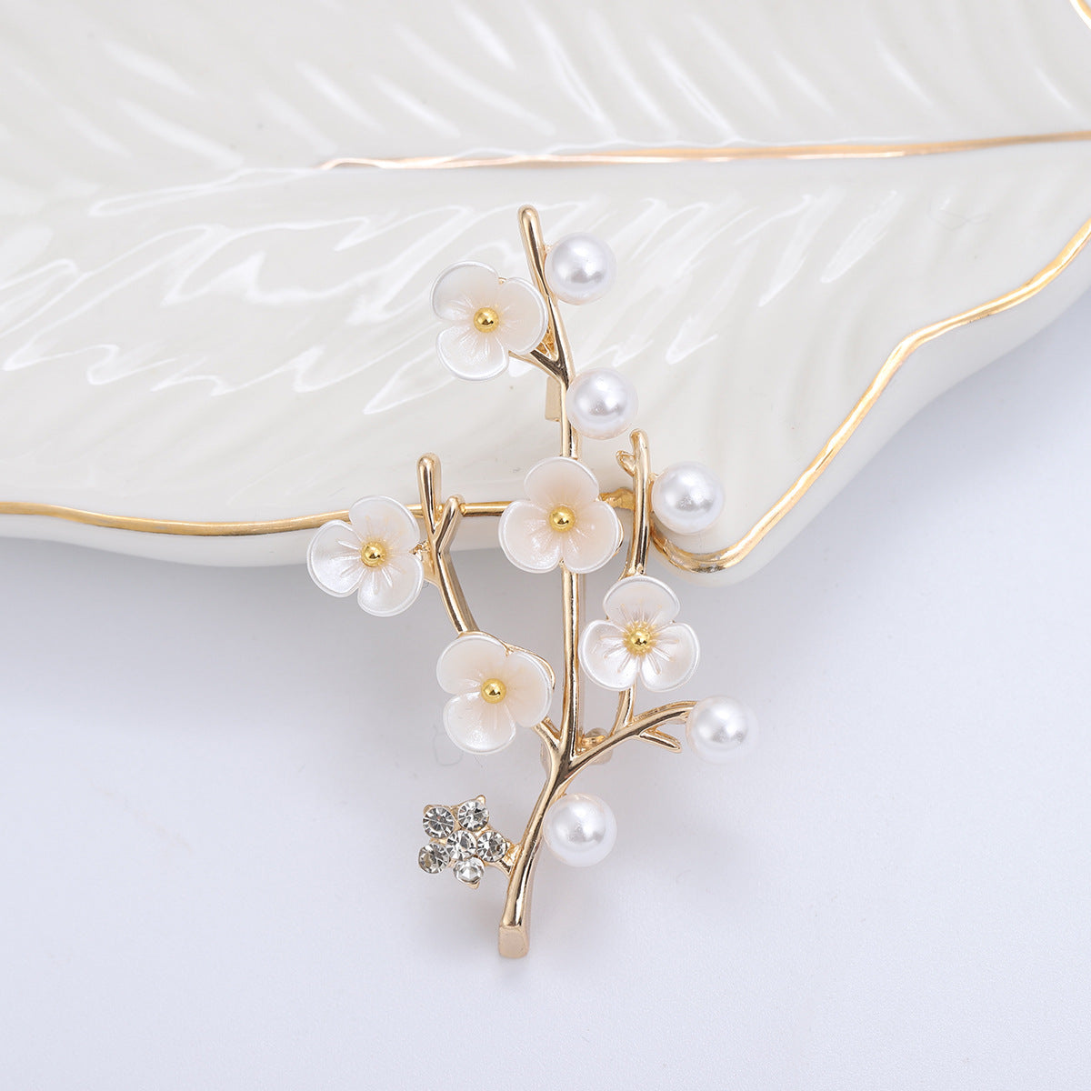 Fashion Fritillary Freshwater Pearl Plum Brooch Elegant High-end Accessories