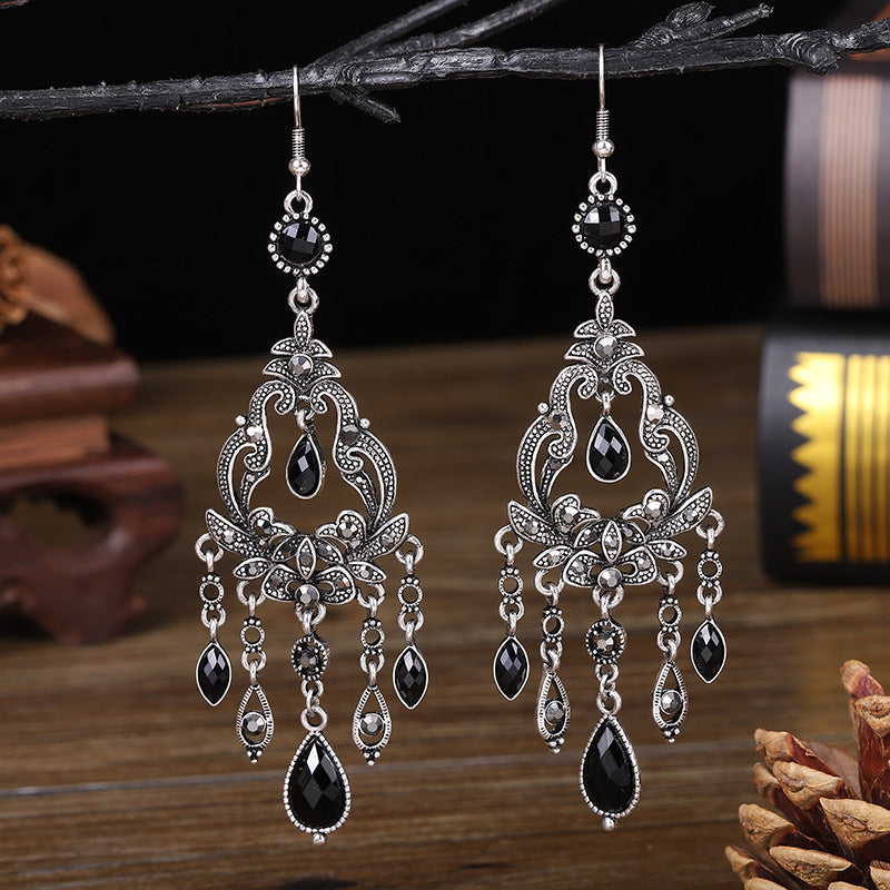 Chinese Style Vintage Drop Earrings With Diamonds