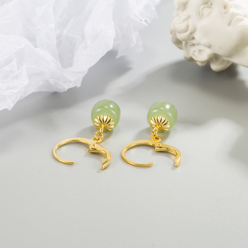 Hetian Jade Earrings Are Small and Small