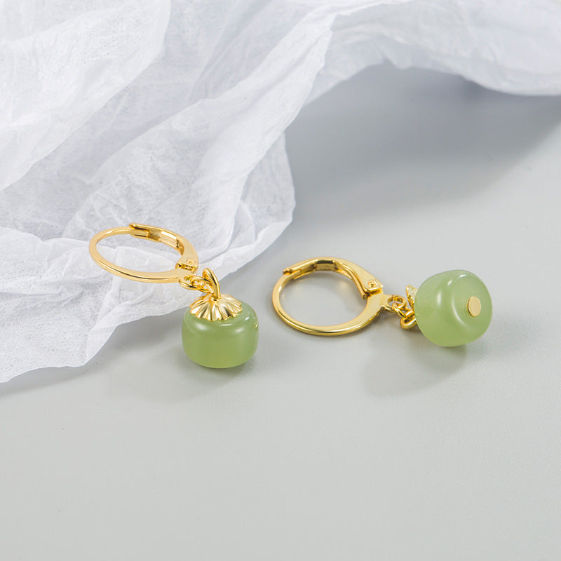 Hetian Jade Earrings Are Small and Small