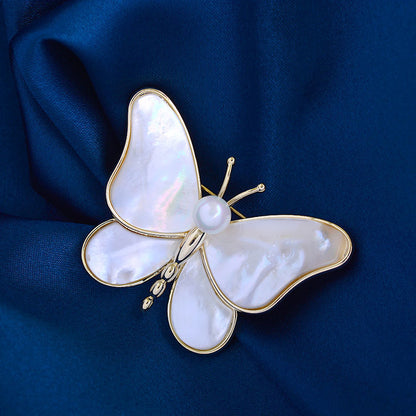 Gifts for Couples New Fashion Deep Sea Butterfly Fritillaria Pearl Brooch