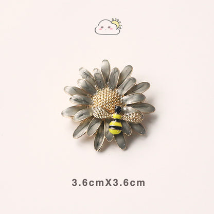 New Sunflower Daisy Brooch Bag Pendant Badge