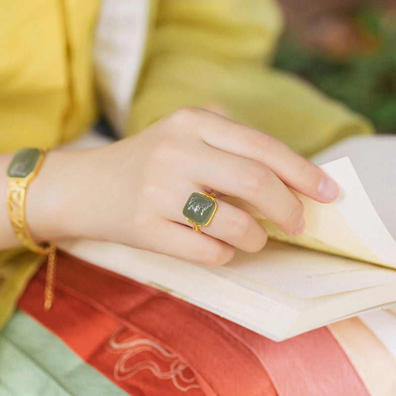 Weiblicher einstellbarer Retro Jade Xiangyun Ring