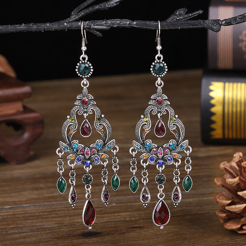 Chinese Style Vintage Drop Earrings With Diamonds